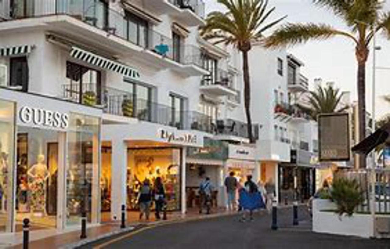 Luxurious Apartment In Puerto Banus Marbella Eksteriør billede